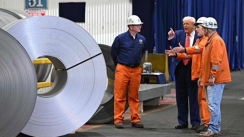 Trump double les tarifs sur l’acier et l’aluminium à 50% Trump double les tarifs sur l'acier et l'aluminium à 50%