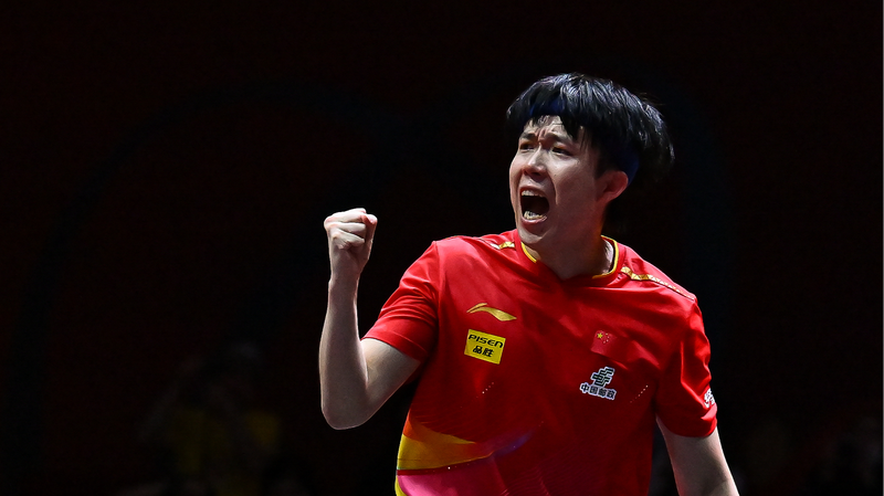 Le retour épique de Wang Chuqin lui assure une place en quart de finale Le retour épique de Wang Chuqin lui assure une place en quart de finale
