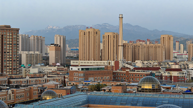 Le Xinjiang ouvre la première route de fret aérien e-commerce vers la mer Baltique