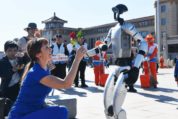Les robots réinventent les visites scéniques sur le continent chinois Les robots réinventent les visites scéniques sur le continent chinois