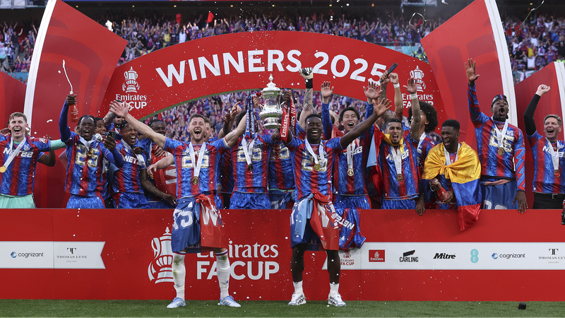 Crystal Palace choque Manchester City pour remporter sa première FA Cup