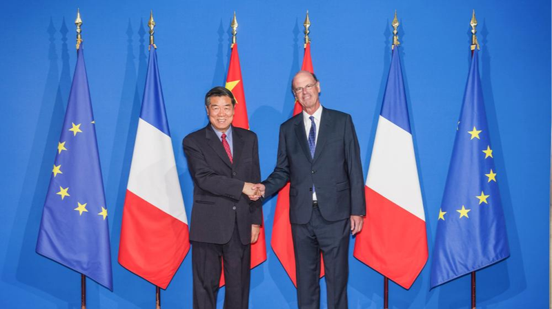 La Chine et la France promettent des liens économiques plus étroits lors d’un dialogue de haut niveau La Chine et la France promettent des liens économiques plus étroits lors d'un dialogue de haut niveau