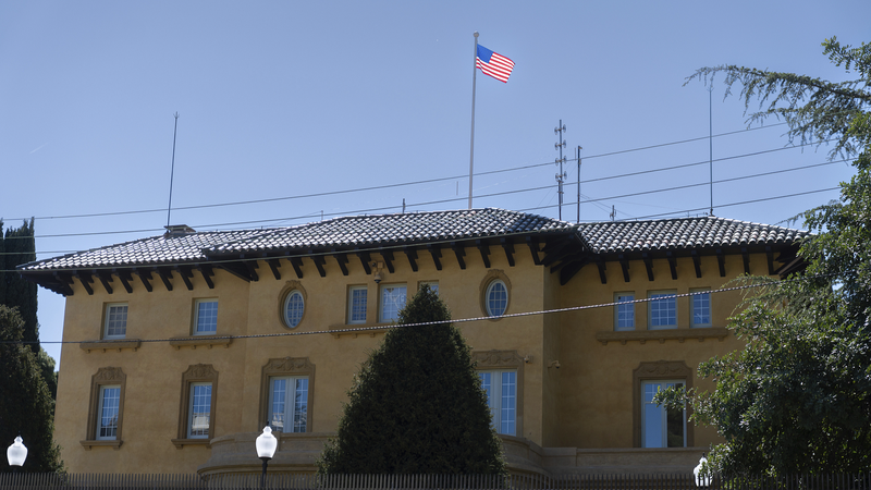 Les États-Unis suspendent les nouveaux rendez-vous pour les visas étudiants en raison d’un examen des réseaux sociaux Les États-Unis suspendent les nouveaux rendez-vous pour les visas étudiants en raison d'un examen des réseaux sociaux