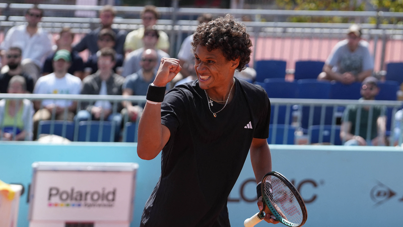 Gabriel Diallo surprend Dimitrov pour atteindre les quarts de finale à Madrid Gabriel Diallo surprend Dimitrov pour atteindre les quarts de finale à Madrid