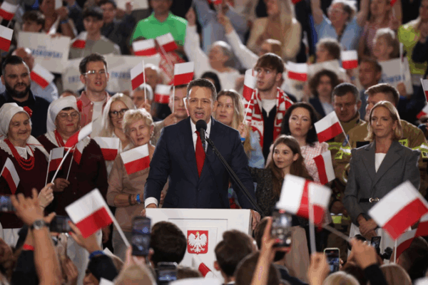 Le maire pro-UE Trzaskowski en tête du premier tour de la présidentielle en Pologne Le maire pro-UE Trzaskowski en tête du premier tour de la présidentielle en Pologne