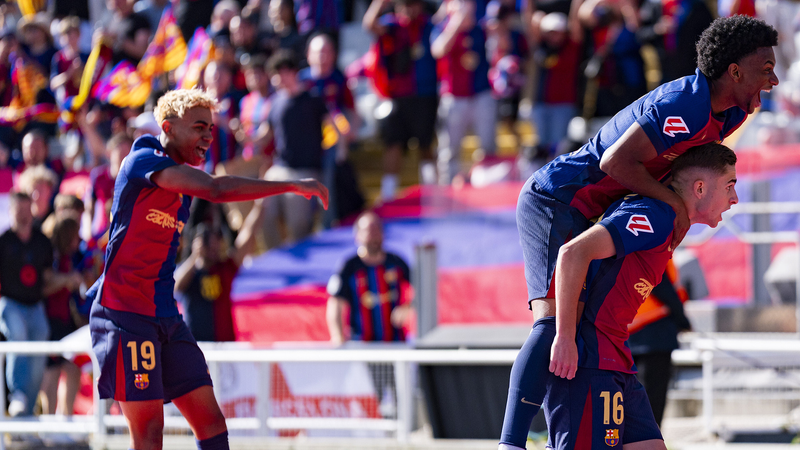 Barcelone bat le Real Madrid 4-3 pour se rapprocher du titre de La Liga Barcelone_bat_le_Real_Madrid_4_3_pour_se_rapprocher_du_titre_de_La_Liga