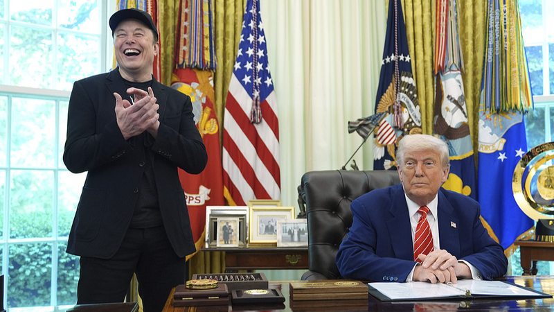 Trump dit au revoir à Elon Musk—reste ‘ami’ malgré l’histoire de l’œil au beurre noir Trump dit au revoir à Elon Musk—reste 'ami' malgré l'histoire de l'œil au beurre noir