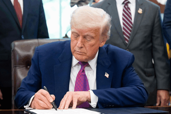 15 États contestent l’ordre accéléré de Trump sur les combustibles fossiles 15 États contestent l'ordre accéléré de Trump sur les combustibles fossiles
