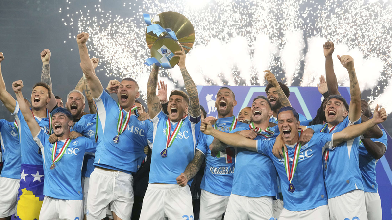 Napoli remporte son quatrième titre de Serie A tandis qu’Inter échoue Napoli remporte son quatrième titre de Serie A tandis qu'Inter échoue