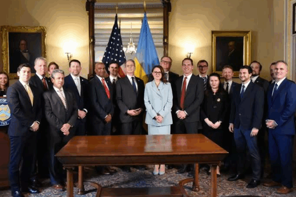 De Dispute à Pacte : Les États-Unis et l’Ukraine Scellent un Accord sur les Minéraux pour la Reconstruction De Dispute à Pacte : Les États-Unis et l'Ukraine Scellent un Accord sur les Minéraux pour la Reconstruction
