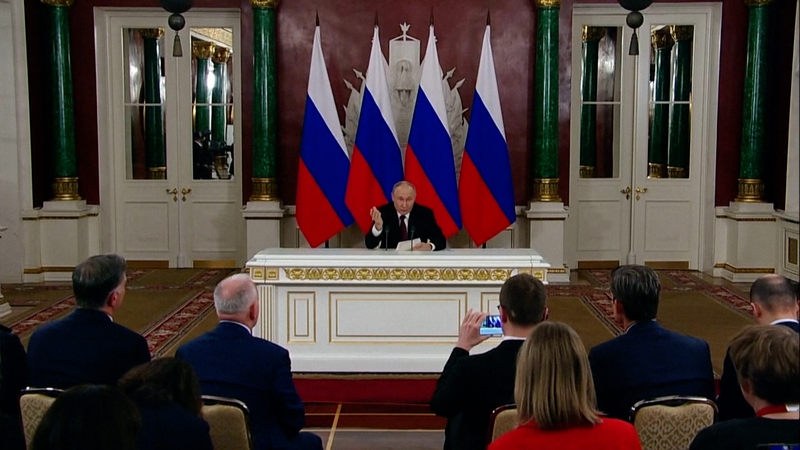 Poutine propose des pourparlers de paix avec l’Ukraine à Istanbul Poutine propose des pourparlers de paix avec l'Ukraine à Istanbul video poster
