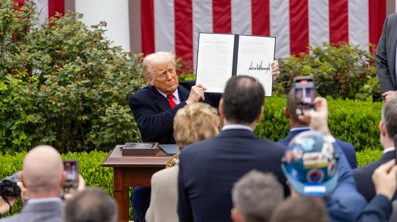 Le ‘capitalisme de guerre’ de Trump : Tarifs, Récession et Risques Le 'capitalisme de guerre' de Trump : Tarifs, Récession et Risques