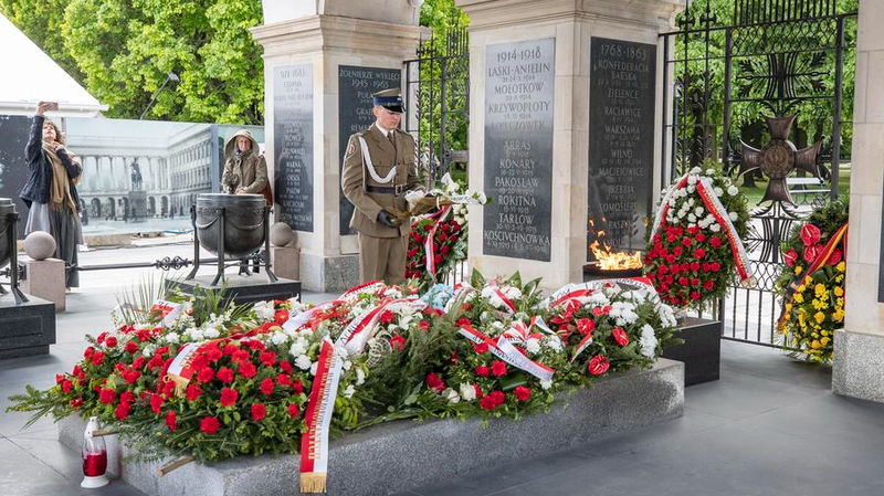 L’Europe célèbre le 80e anniversaire de la victoire de la Seconde Guerre mondiale avec des appels à la paix et à l’unité L'Europe célèbre le 80e anniversaire de la victoire de la Seconde Guerre mondiale avec des appels à la paix et à l'unité