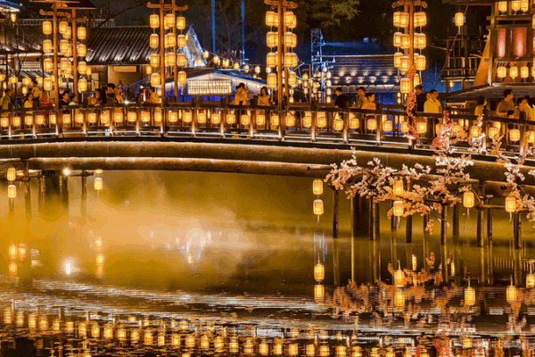 Jiangxiali : Quai historique ravive la vie nocturne de Wuhan Jiangxiali___Quai_historique_ravive_la_vie_nocturne_de_Wuhan