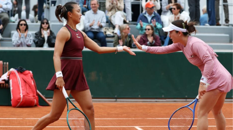 Yuan & Sun avancent au deuxième tour lors du double féminin à Roland-Garros