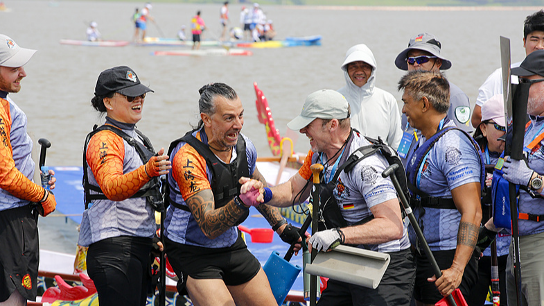 La course de bateaux-dragons de Nanchang embrase l’esprit du festival La_course_de_bateaux_dragons_de_Nanchang_embrase_l_esprit_du_festival