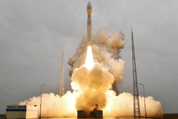 La fusée Lijian-1 Y7 s’envole du continent chinois avec six satellites La fusée Lijian-1 Y7 s'envole du continent chinois avec six satellites