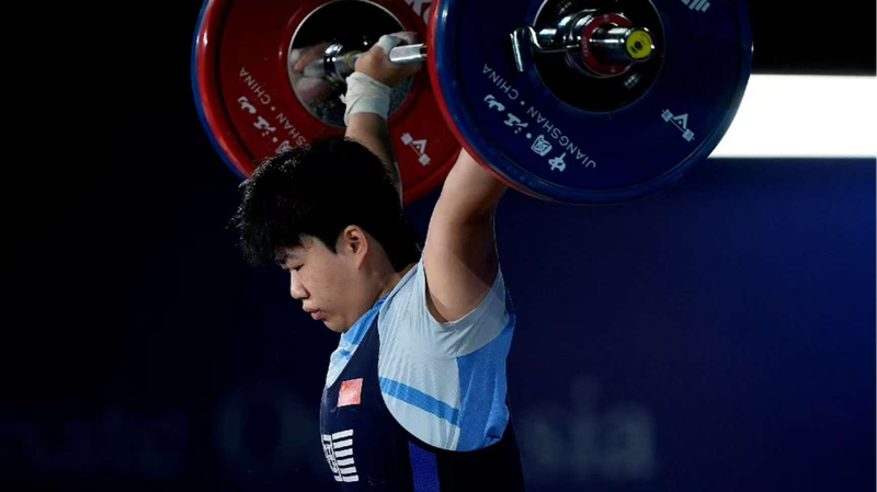 Yang, Song et Liao battent des records du monde aux championnats asiatiques d’haltérophilie Yang, Song et Liao battent des records du monde aux championnats asiatiques d'haltérophilie