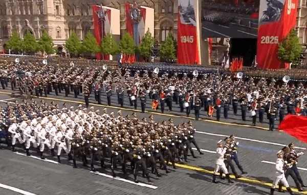 La garde d’honneur de l’APL participe au défilé du 80e anniversaire de la Victoire à Moscou La garde d'honneur de l'APL participe au défilé du 80e anniversaire de la Victoire à Moscou