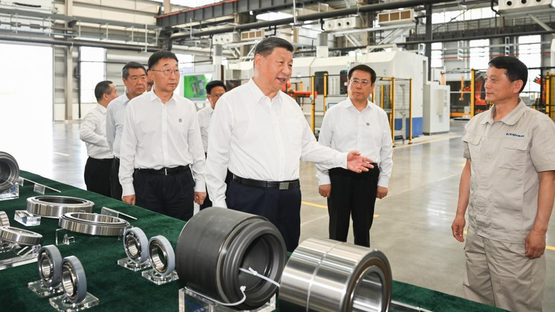 Xi exhorte à un essor de la fabrication pour avancer dans la modernisation chinoise