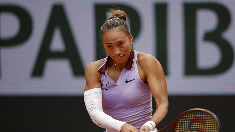 Zheng Qinwen et Sabalenka remportent des victoires à Roland-Garros Zheng Qinwen et Sabalenka remportent des victoires à Roland-Garros