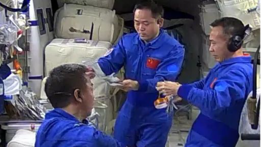 Les astronautes découvrent un nouveau microbe à bord de la station spatiale chinoise Les astronautes découvrent un nouveau microbe à bord de la station spatiale chinoise
