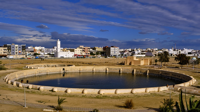 Kairouan : Le joyau désertique culturel de la Tunisie Kairouan : Le joyau désertique culturel de la Tunisie video poster