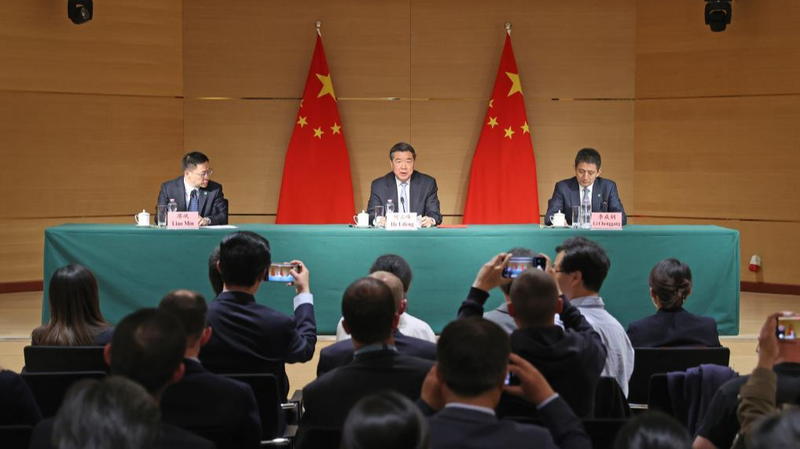 Retraite des Tarifs : Les États-Unis et le Continent Chinois Réduisent les Droits de 115 Points Retraite des Tarifs : Les États-Unis et le Continent Chinois Réduisent les Droits de 115 Points