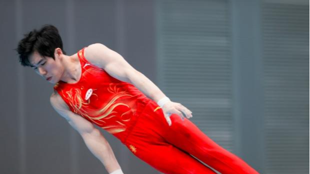 Zhang Boheng remporte l’or en concours général aux Championnats nationaux de gymnastique Zhang Boheng remporte l'or en concours général aux Championnats nationaux de gymnastique
