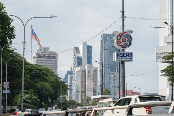 Li Qiang au Forum ASEAN-Chine-GCC : Un appel à l’unité trilatérale Li Qiang au Forum ASEAN-Chine-GCC : Un appel à l'unité trilatérale