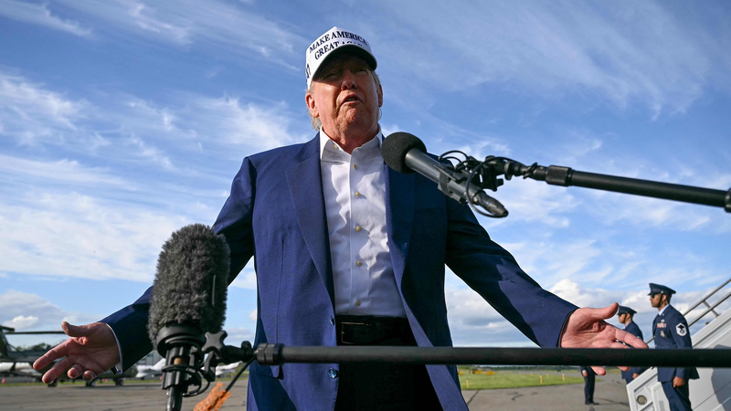 Trump critique Poutine et Zelenskyy sur les frappes en Ukraine Trump_critique_Poutine_et_Zelenskyy_sur_les_frappes_en_Ukraine