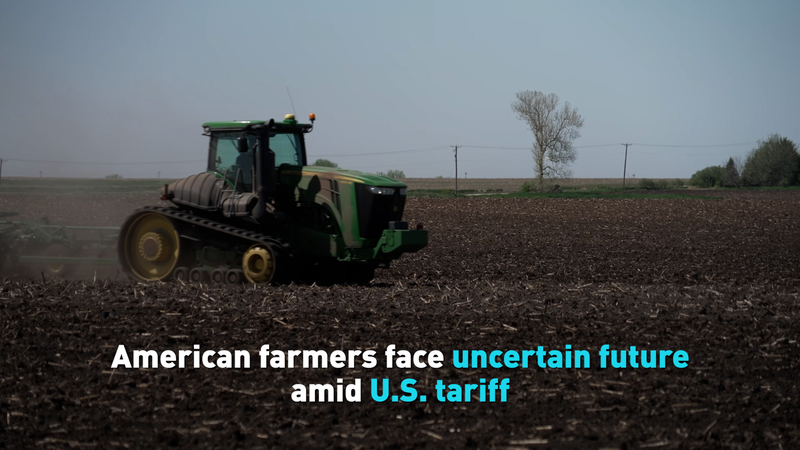 Les agriculteurs américains dans l'incertitude au milieu des tensions commerciales américaines video poster