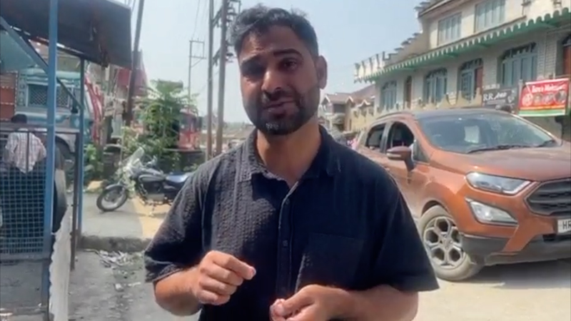 Les affrontements à la frontière Inde-Pakistan s’intensifient après des frappes transfrontalières Les affrontements à la frontière Inde-Pakistan s'intensifient après des frappes transfrontalières video poster