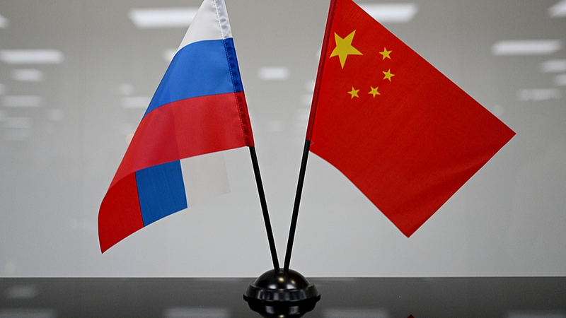 La Chine et la Russie exhortent les puissances nucléaires à abandonner la mentalité de la guerre froide La Chine et la Russie exhortent les puissances nucléaires à abandonner la mentalité de la guerre froide