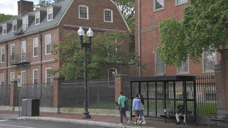 Trump menace de détourner 3 milliards de dollars de Harvard vers des écoles professionnelles Trump menace de détourner 3 milliards de dollars de Harvard vers des écoles professionnelles