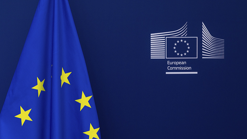 L’UE reste ferme face à la menace de tarif de 50% de Trump L'UE reste ferme face à la menace de tarif de 50% de Trump