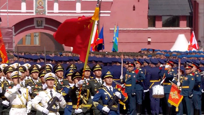 Xi salue la Garde d’Honneur de l’APL au défilé du Jour de la Victoire de Moscou Xi salue la Garde d’Honneur de l’APL au défilé du Jour de la Victoire de Moscou video poster