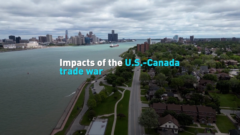 Comment la guerre commerciale entre les États-Unis et le Canada se répercute sur les chaînes d’approvisionnement mondiales Comment la guerre commerciale entre les États-Unis et le Canada se répercute sur les chaînes d'approvisionnement mondiales video poster