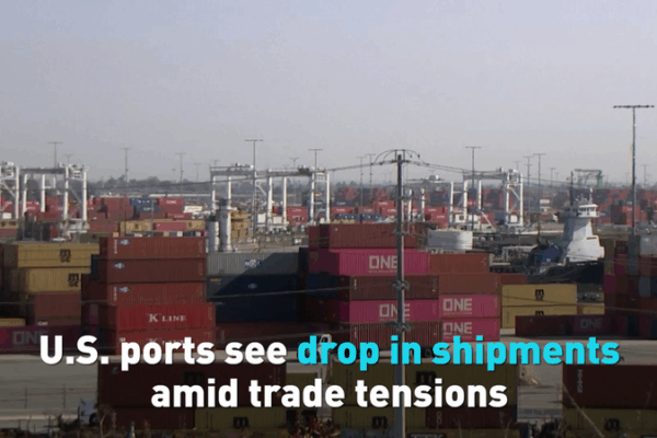 Les ports américains voient les volumes de conteneurs plonger en raison des tensions commerciales Les ports américains voient les volumes de conteneurs plonger en raison des tensions commerciales video poster