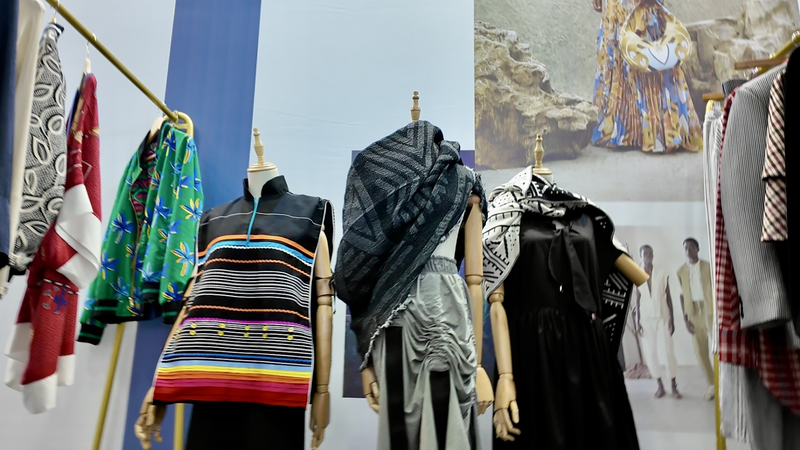 Les designers africains vont à l’Est : en vue des magasins en Chine Les designers africains vont à l'Est : en vue des magasins en Chine