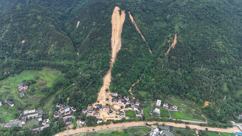 Typhon Wutip : Une évacuation rapide sauve 57 personnes d’un glissement de terrain à Guangdong Typhon Wutip : Une évacuation rapide sauve 57 personnes d'un glissement de terrain à Guangdong