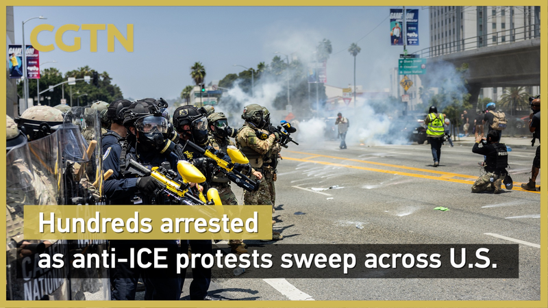 Les manifestations anti-ICE aux États-Unis s’étendent, des centaines arrêtées Les manifestations anti-ICE aux États-Unis s'étendent, des centaines arrêtées video poster