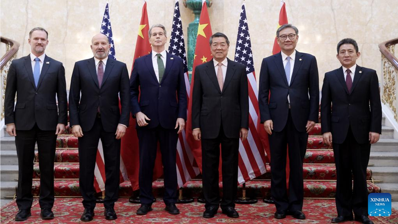 He Lifeng exhorte à un dialogue gagnant-gagnant dans les négociations commerciales entre la Chine et les États-Unis He Lifeng exhorte à un dialogue gagnant-gagnant dans les négociations commerciales entre la Chine et les États-Unis