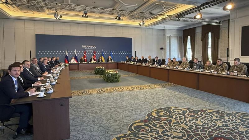 L’Ukraine et la Russie font des progrès lors des pourparlers de paix à Istanbul L'Ukraine et la Russie font des progrès lors des pourparlers de paix à Istanbul