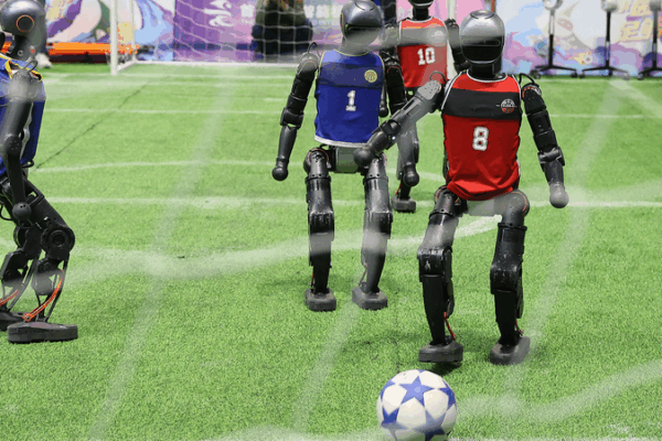 Les Jeux Mondiaux de Robots Humanoïdes 2025 débutent avec un match de football robotisé 3 contre 3 à Pékin Les Jeux Mondiaux de Robots Humanoïdes 2025 débutent avec un match de football robotisé 3 contre 3 à Pékin video poster