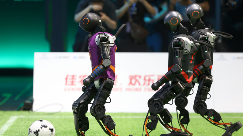 Tsinghua remporte le premier match de football 3×3 de robots humanoïdes de Chine Tsinghua remporte le premier match de football 3×3 de robots humanoïdes de Chine