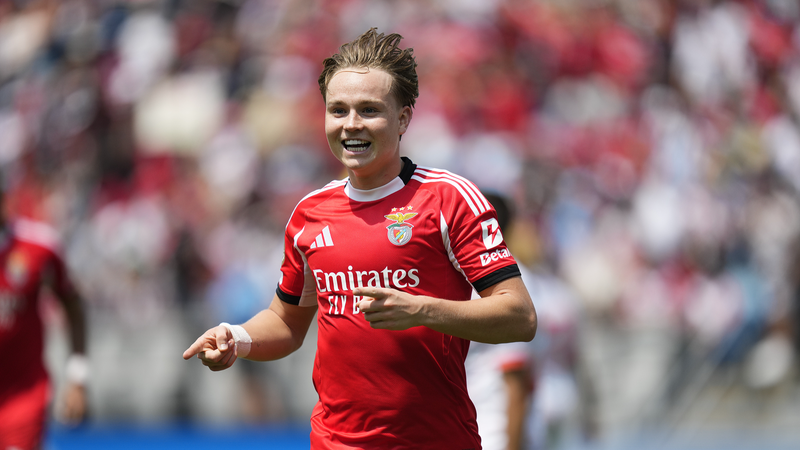 Benfica surprend Bayern 1-0 pour prendre la tête du groupe C à la Coupe du Monde des Clubs Benfica surprend Bayern 1-0 pour prendre la tête du groupe C à la Coupe du Monde des Clubs