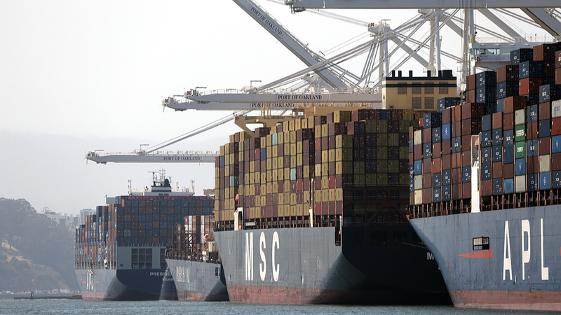 Le déficit commercial des États-Unis se réduit fortement en avril alors que les importations chutent Le déficit commercial des États-Unis se réduit fortement en avril alors que les importations chutent