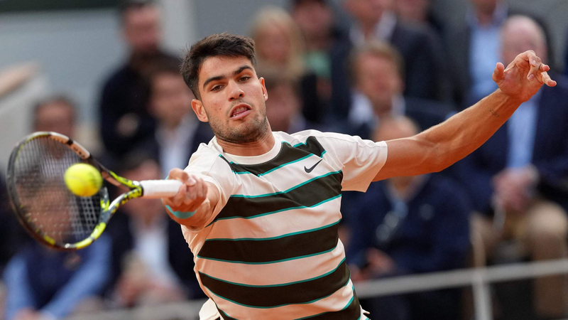 Alcaraz domine Paul blessé pour atteindre les demi-finales de Roland-Garros Alcaraz domine Paul blessé pour atteindre les demi-finales de Roland-Garros
