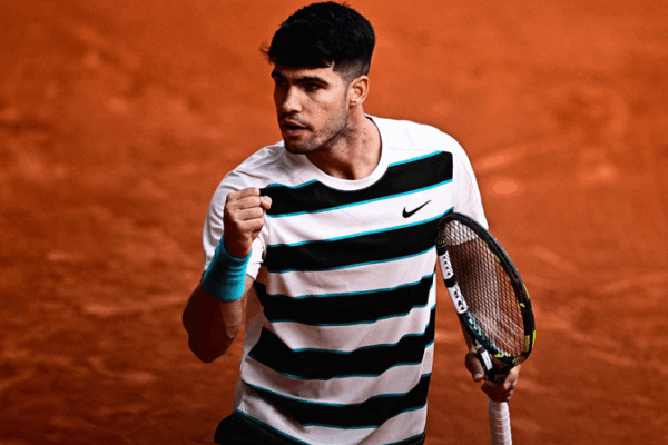 Alcaraz surmonte Shelton pour atteindre les quarts de finale de Roland-Garros Alcaraz_surmonte_Shelton_pour_atteindre_les_quarts_de_finale_de_Roland_Garros